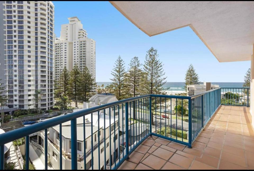 San Mateo On Broadbeach Gold Coast Exterior photo