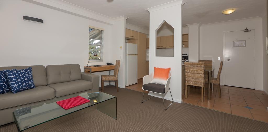 San Mateo On Broadbeach Gold Coast Exterior photo